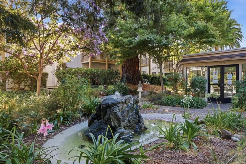 1322 Woodside Road Redwood City, CA 94061