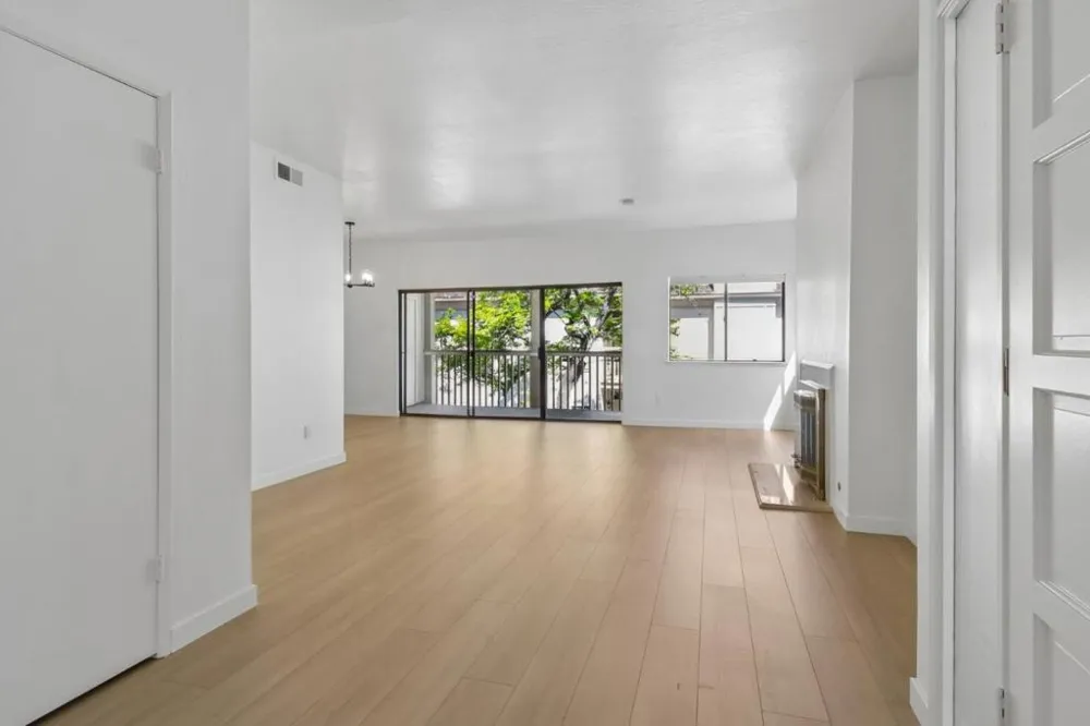 1322 Woodside Road Redwood City, CA 94061