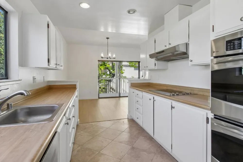 1322 Woodside Road Redwood City, CA 94061