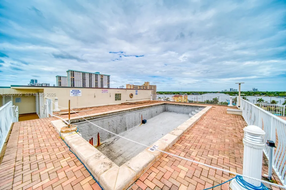 300 Oregon St #507 Hollywood, FL 33019