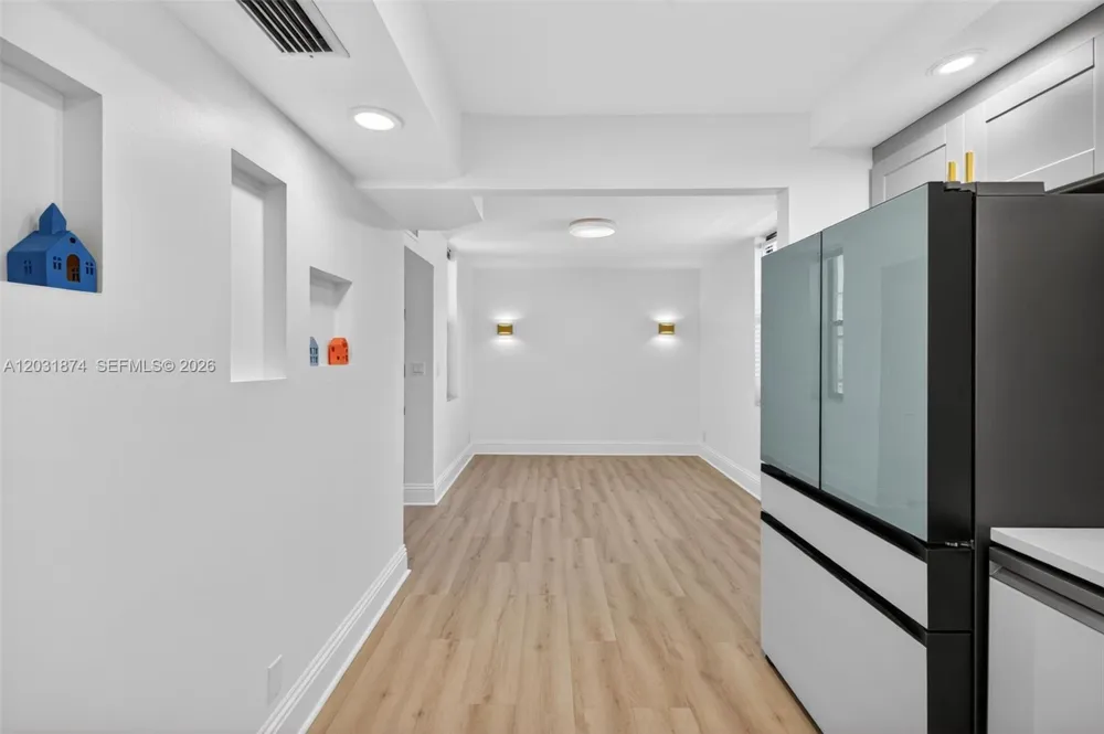 20300 W Country Club Dr #106-3 Aventura, FL 33180