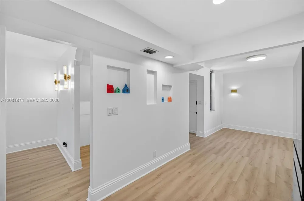 20300 W Country Club Dr #106-3 Aventura, FL 33180