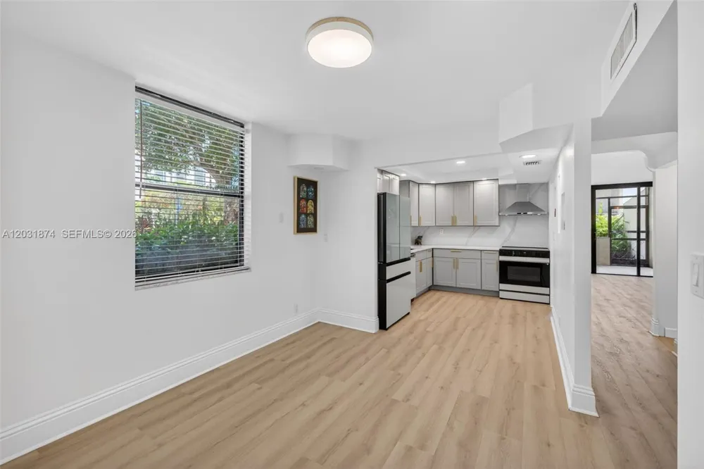 20300 W Country Club Dr #106-3 Aventura, FL 33180