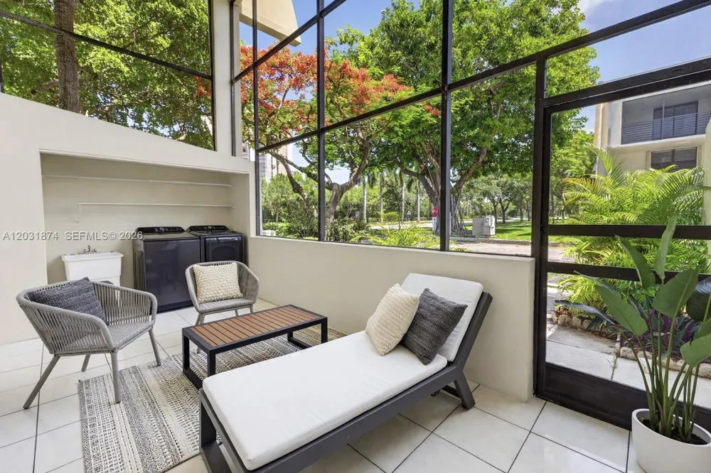 20300 W Country Club Dr #106-3 Aventura, FL 33180