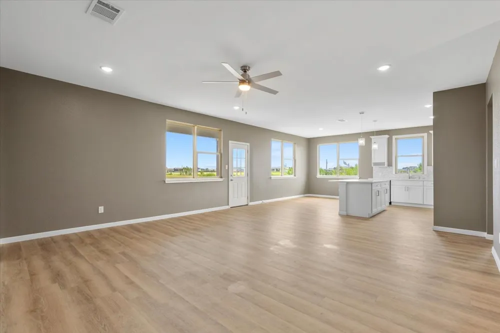 151 Bianca Circle Del Valle, TX 78617