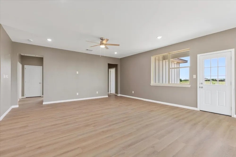 151 Bianca Circle Del Valle, TX 78617