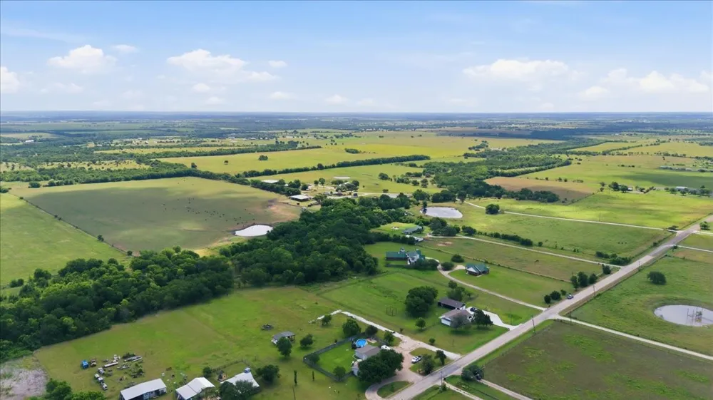 2207 Southwinds Drive Lorena, TX 76655