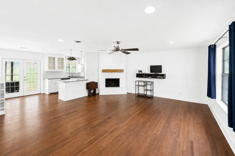 2207 Southwinds Drive Lorena, TX 76655