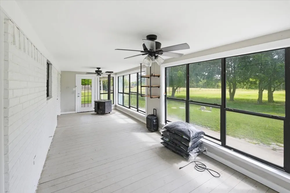2207 Southwinds Drive Lorena, TX 76655