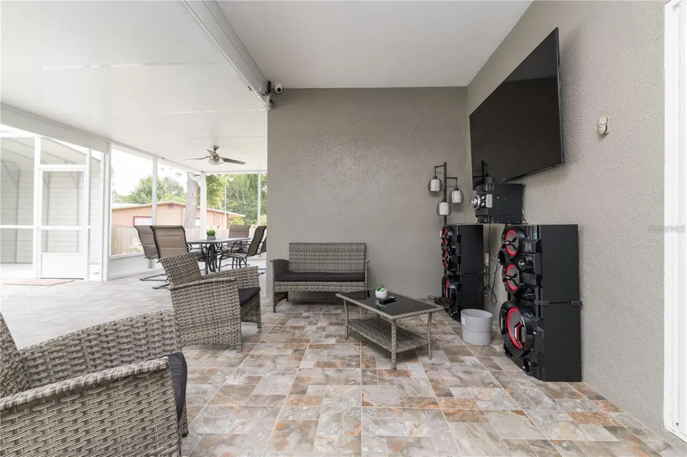 5816 Little River Drive Tampa, FL 33615