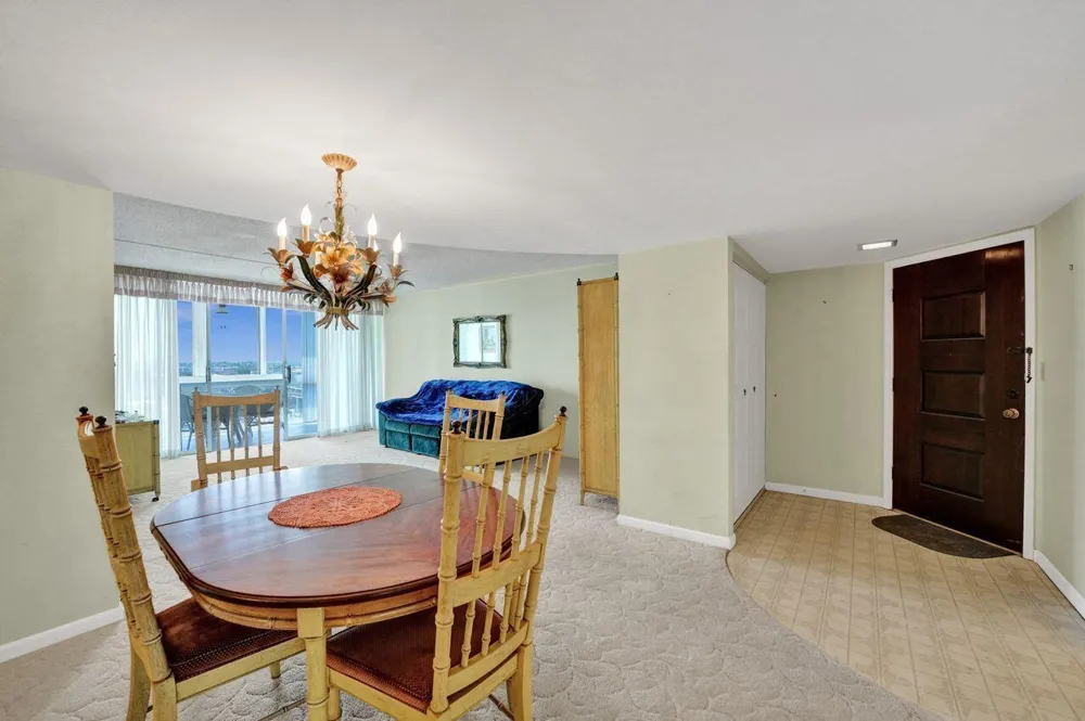 301 Lake Shore Drive #809 Lake Park, FL 33403
