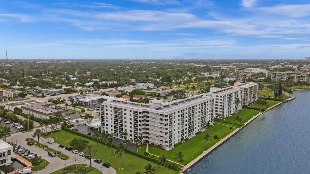 301 Lake Shore Drive #809 Lake Park, FL 33403