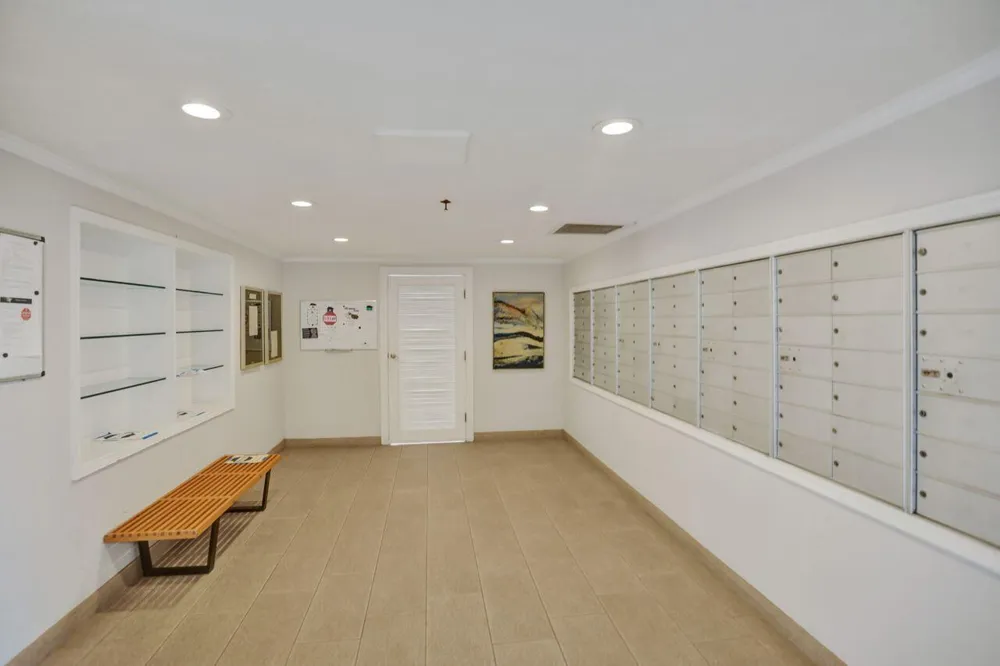 301 Lake Shore Drive #809 Lake Park, FL 33403