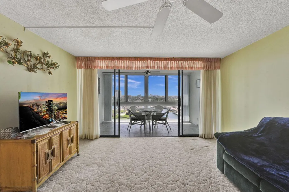 301 Lake Shore Drive #809 Lake Park, FL 33403