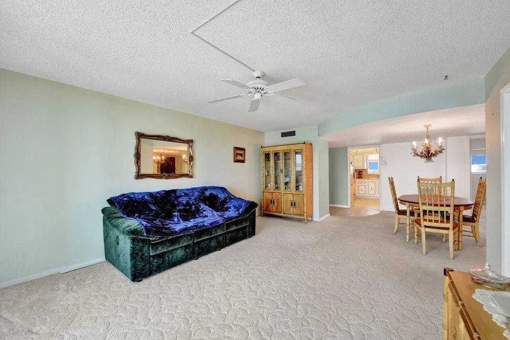 301 Lake Shore Drive #809 Lake Park, FL 33403