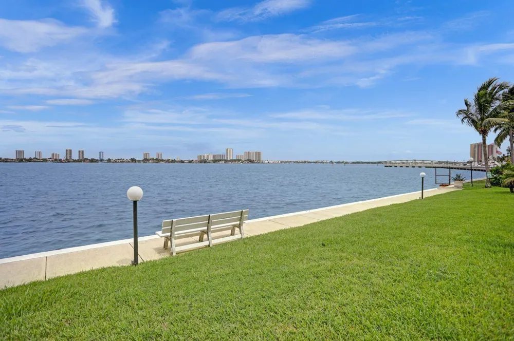 301 Lake Shore Drive #809 Lake Park, FL 33403