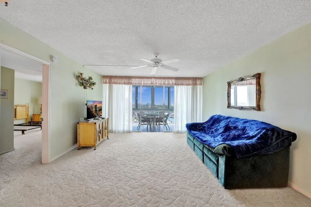 301 Lake Shore Drive #809 Lake Park, FL 33403