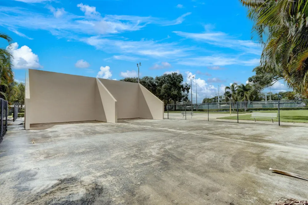 3501 35th Way West Palm Beach, FL 33407
