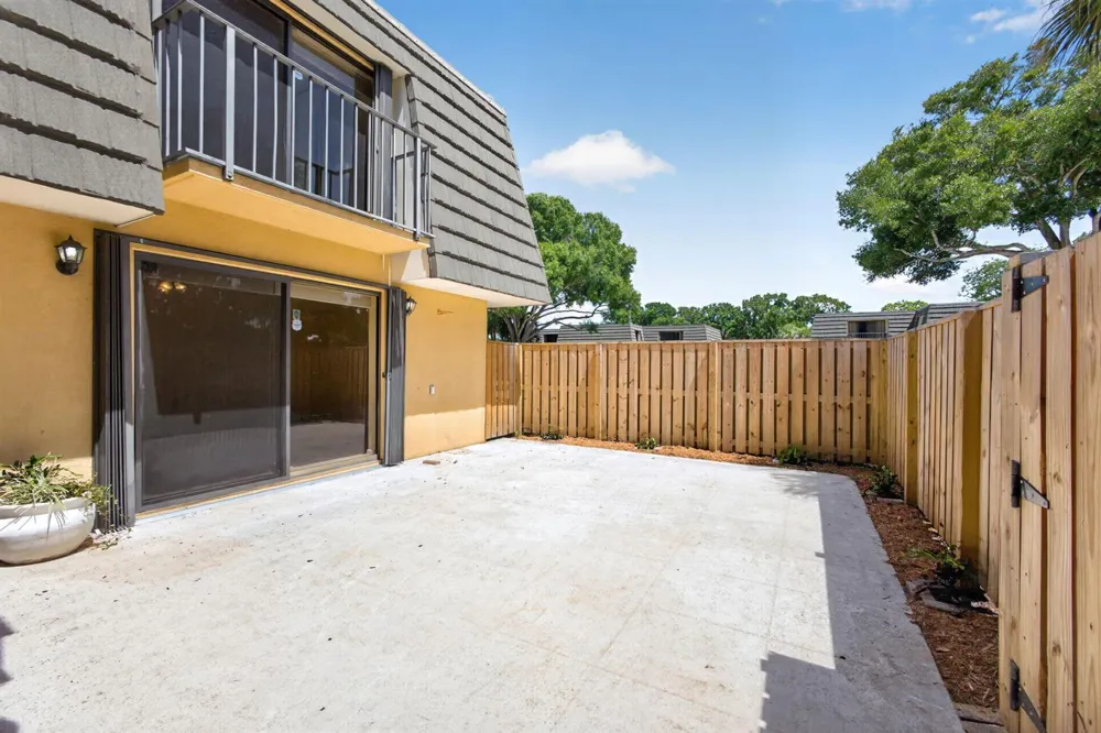 3501 35th Way West Palm Beach, FL 33407