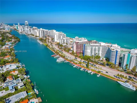 5161 Collins Ave #310