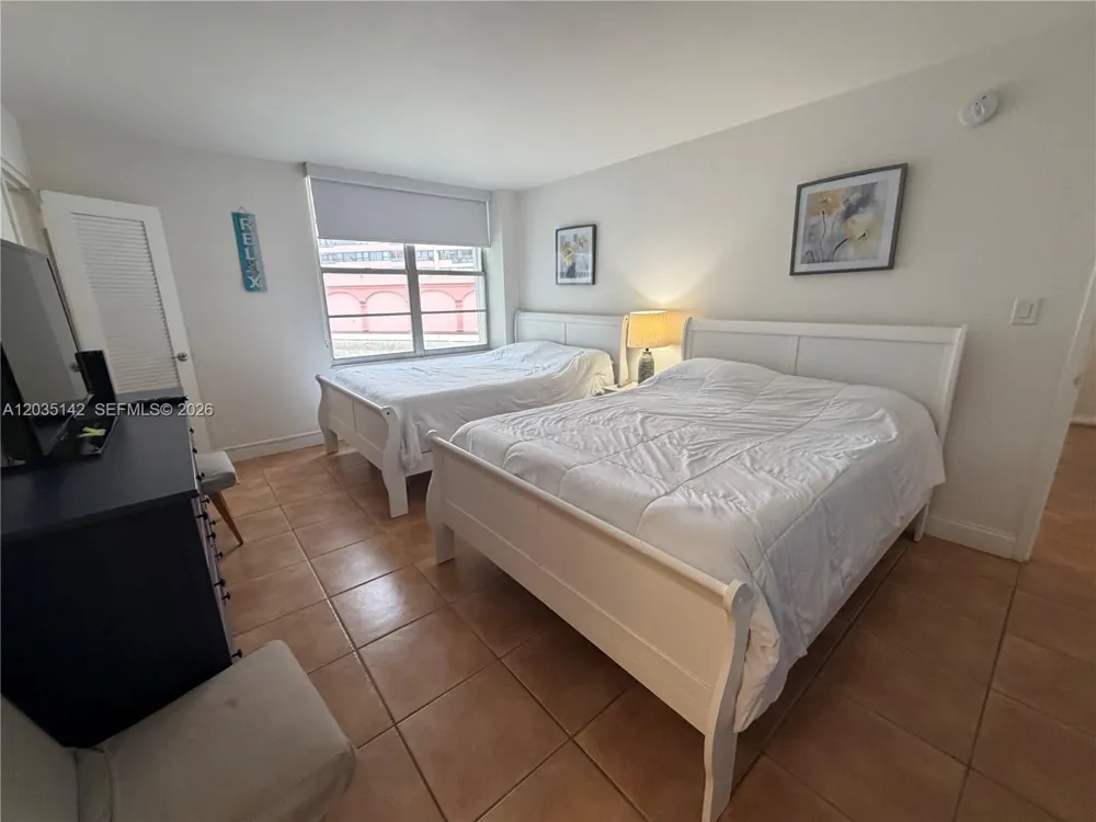 5161 Collins Ave #310 Miami Beach, FL 33140