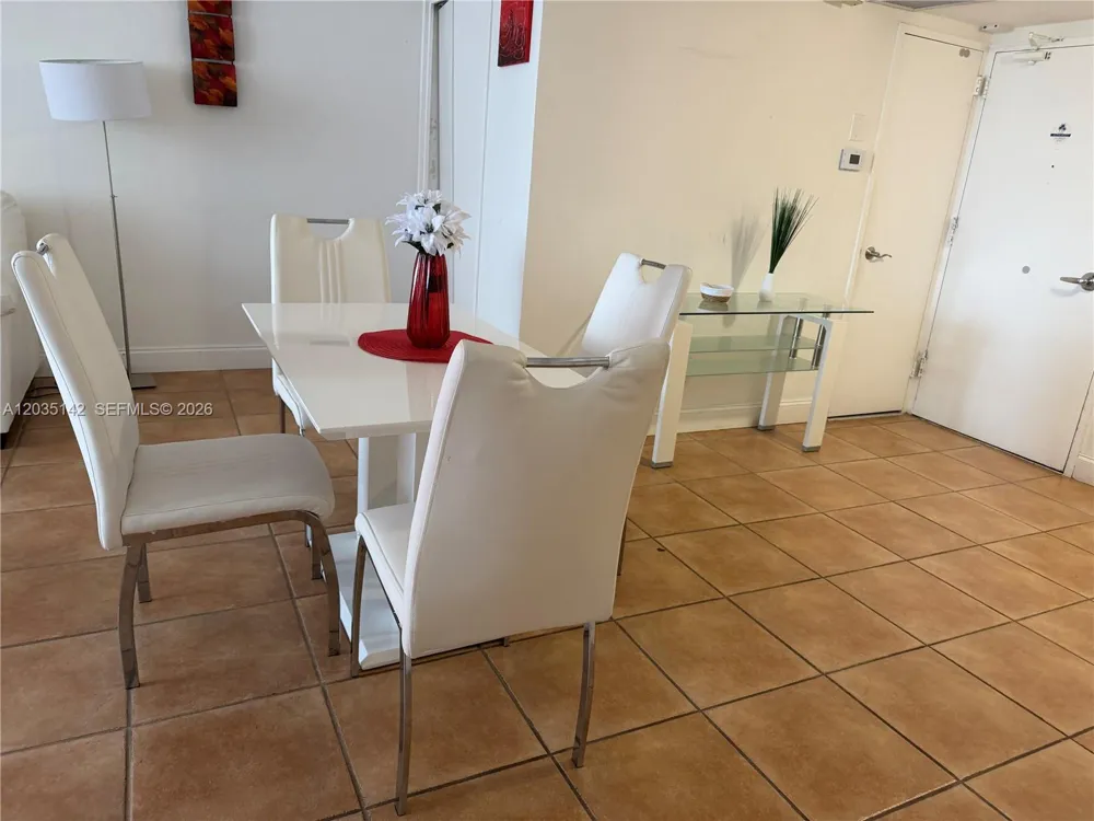 5161 Collins Ave #310 Miami Beach, FL 33140