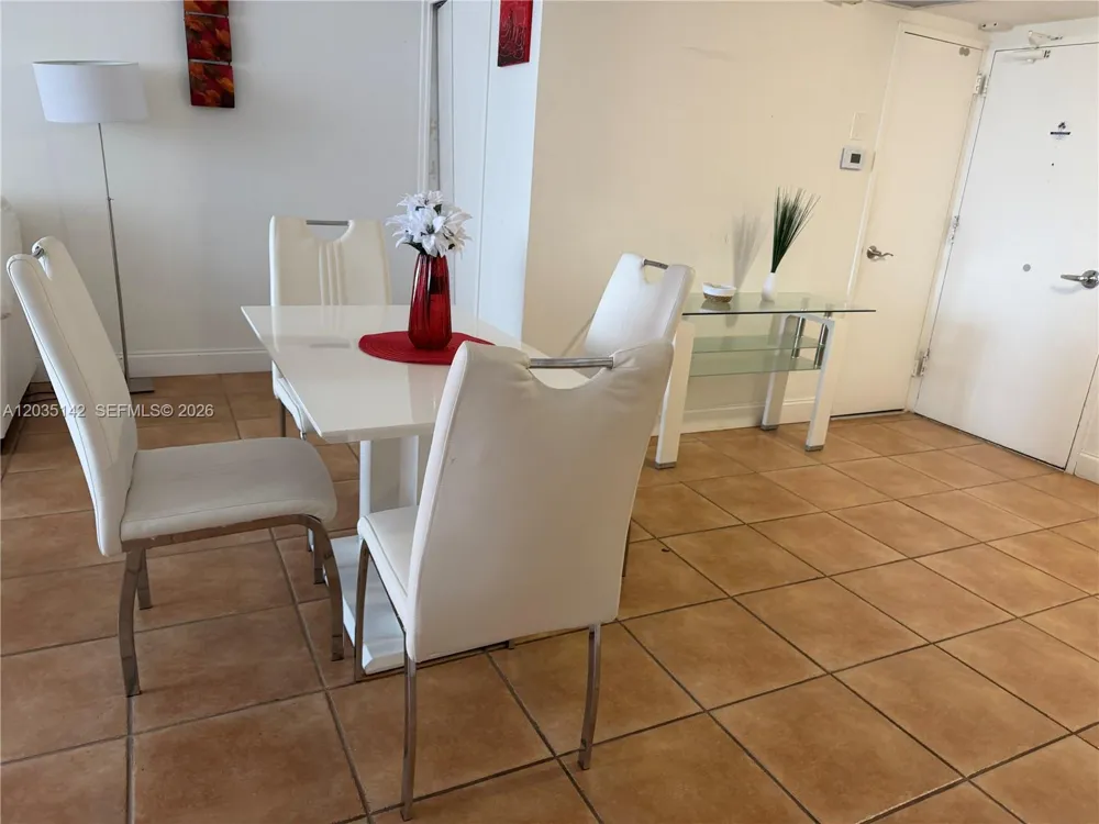 5161 Collins Ave #310 Miami Beach, FL 33140