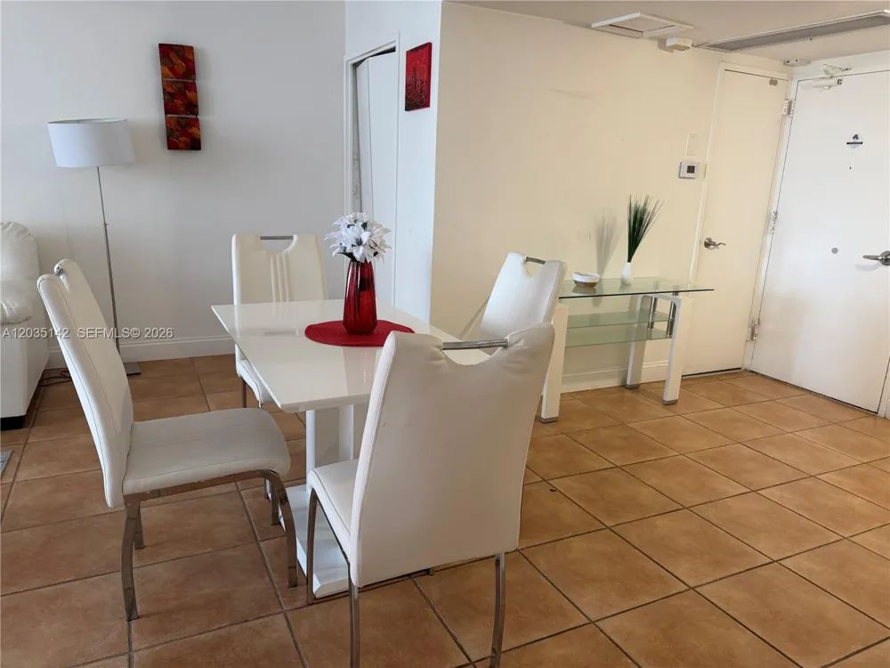 5161 Collins Ave #310 Miami Beach, FL 33140