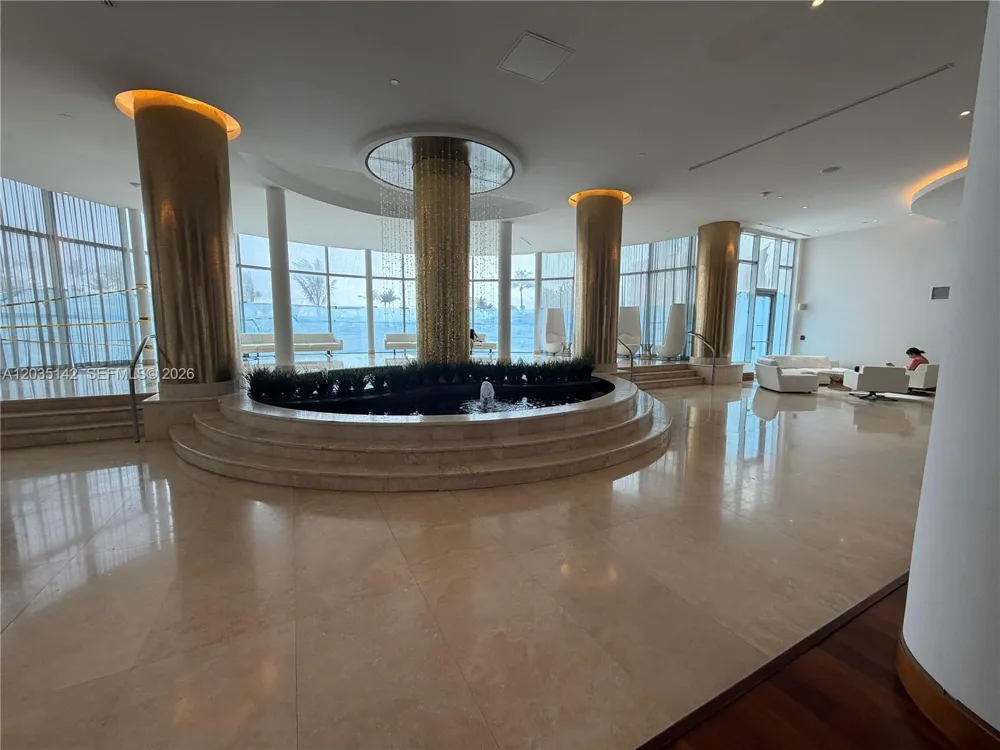 5161 Collins Ave #310 Miami Beach, FL 33140