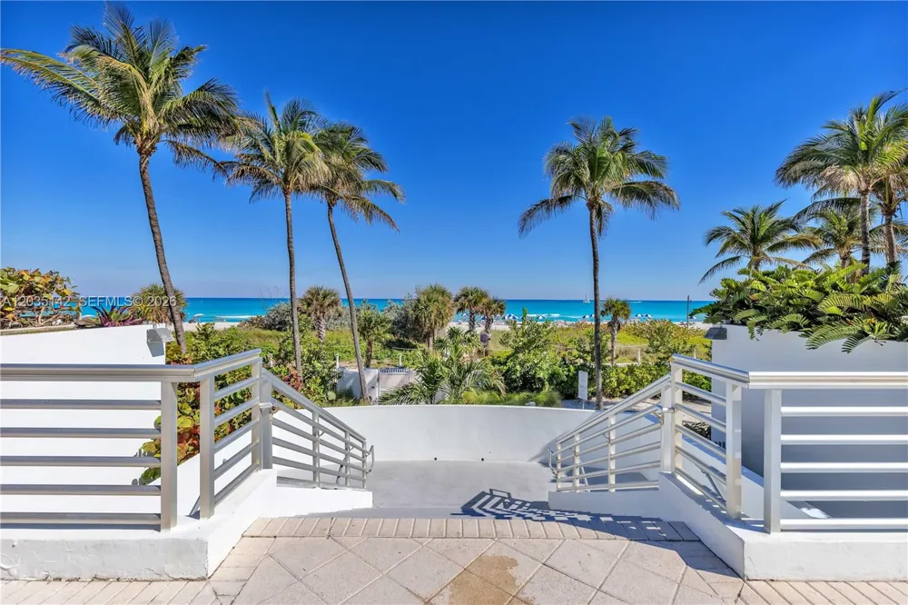 5161 Collins Ave #310 Miami Beach, FL 33140