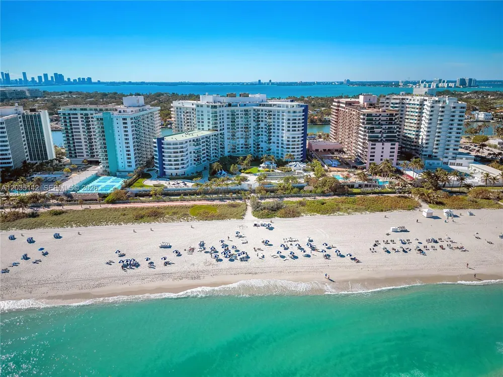 5161 Collins Ave #310 Miami Beach, FL 33140