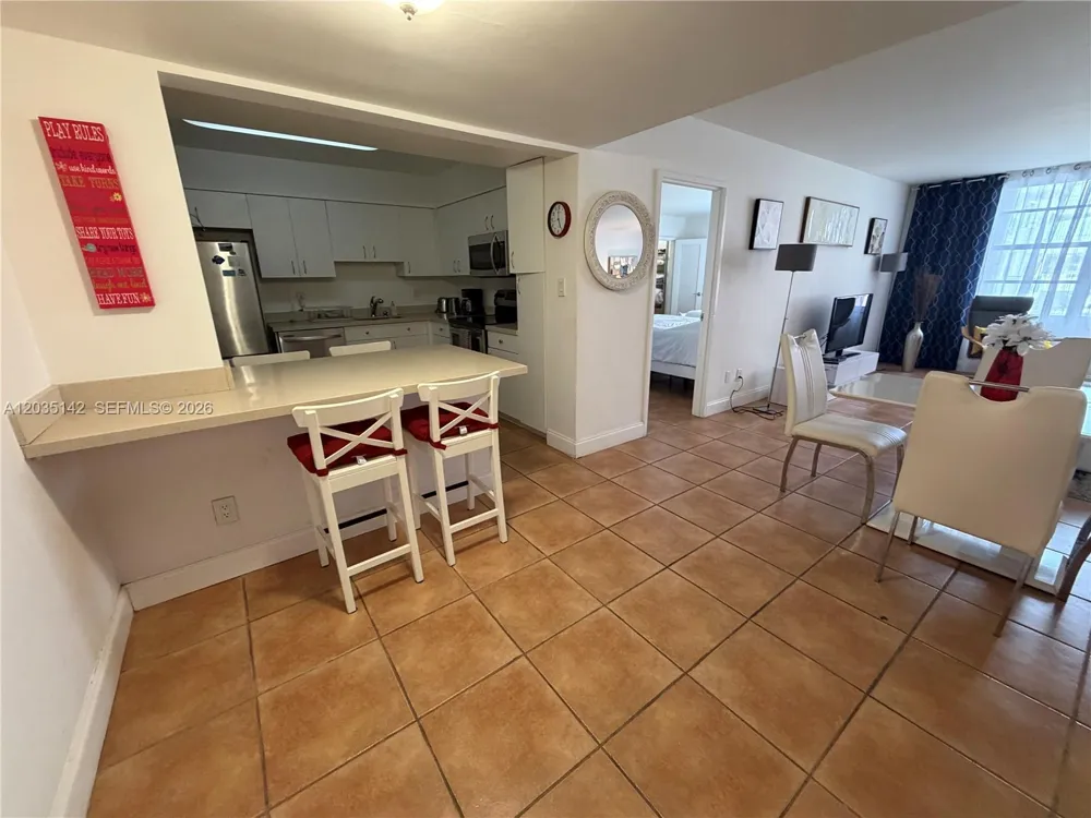5161 Collins Ave #310 Miami Beach, FL 33140