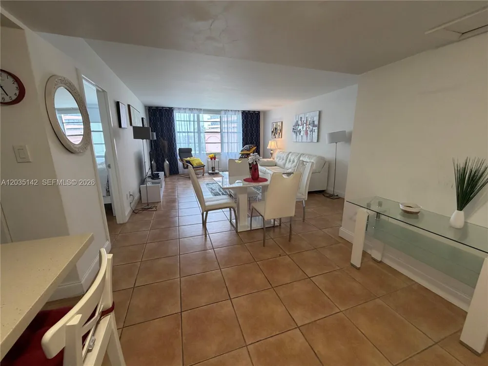 5161 Collins Ave #310 Miami Beach, FL 33140