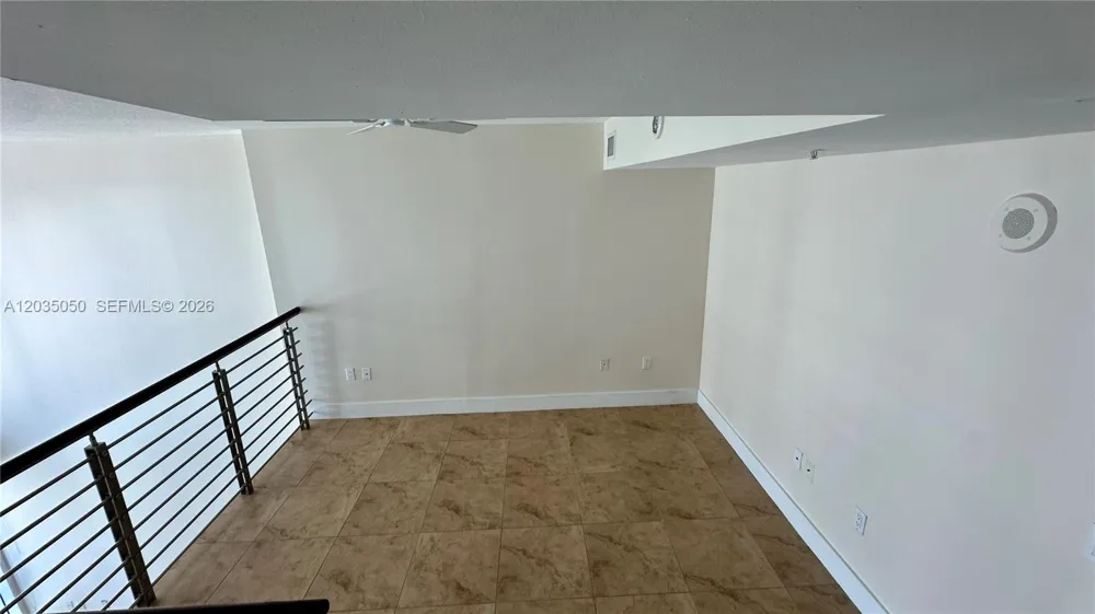 41 SE 5th St #1104 Miami, FL 33131