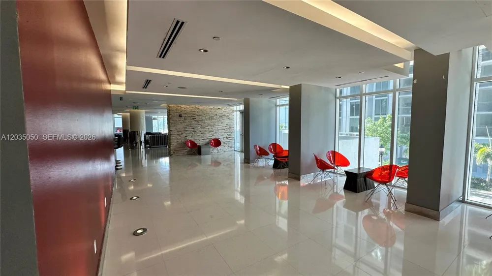 41 SE 5th St #1104 Miami, FL 33131