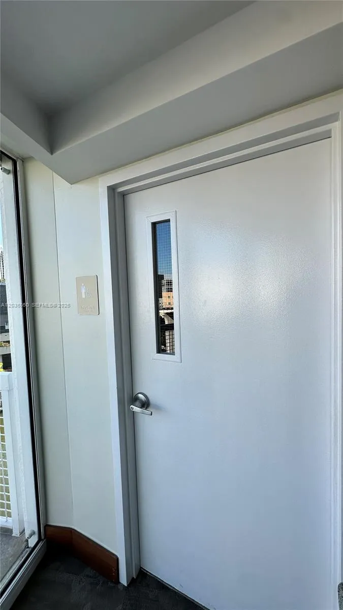41 SE 5th St #1104 Miami, FL 33131