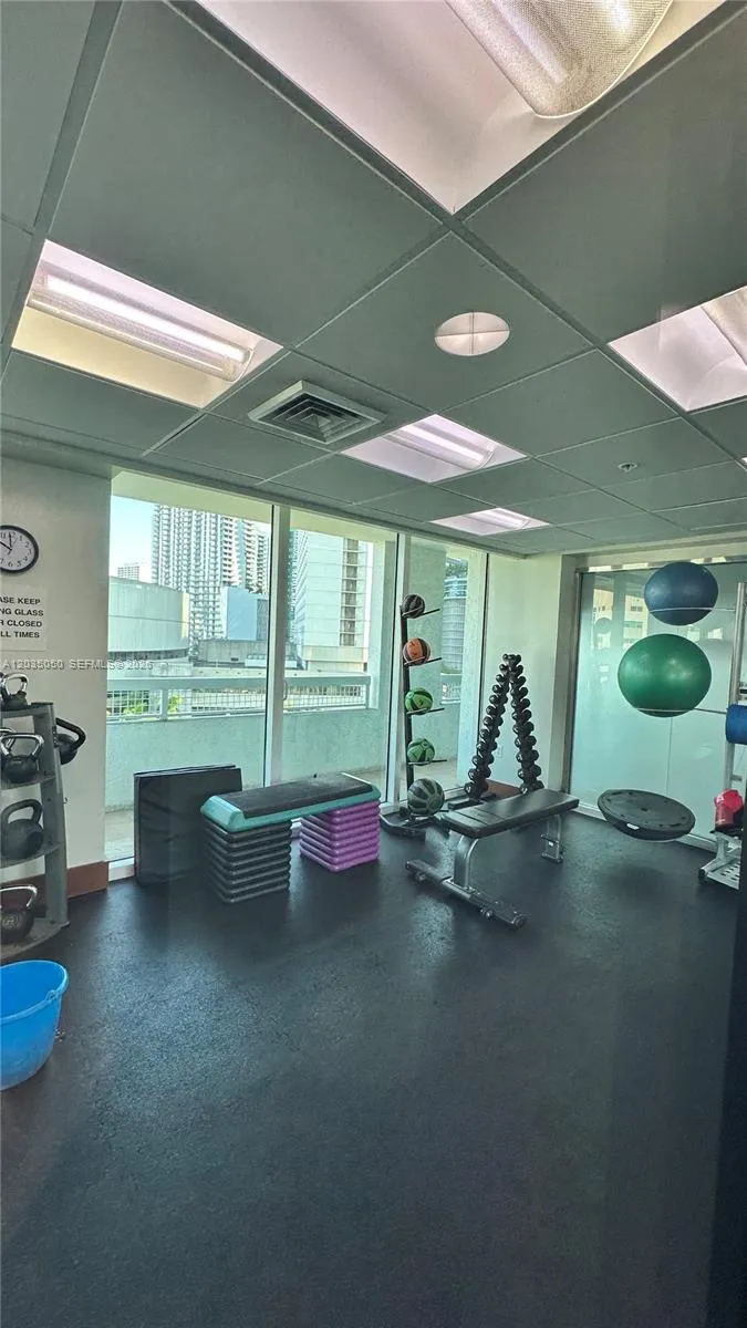 41 SE 5th St #1104 Miami, FL 33131