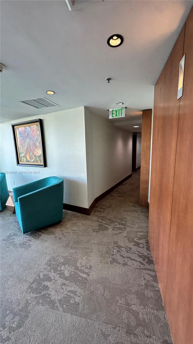 41 SE 5th St #1104 Miami, FL 33131