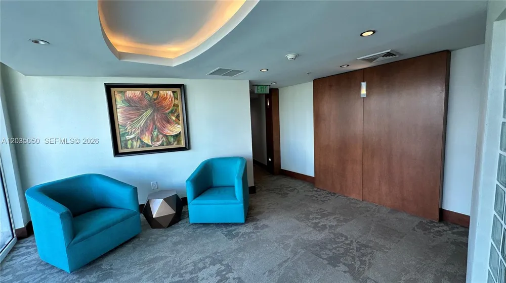 41 SE 5th St #1104 Miami, FL 33131