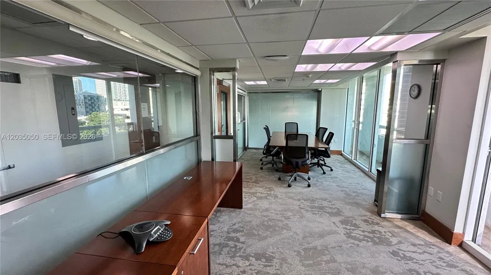 41 SE 5th St #1104 Miami, FL 33131