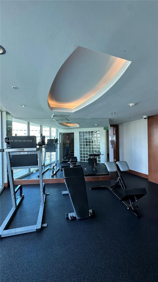 41 SE 5th St #1104 Miami, FL 33131