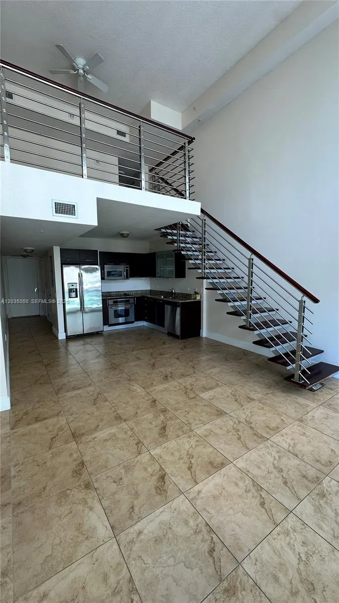 41 SE 5th St #1104 Miami, FL 33131