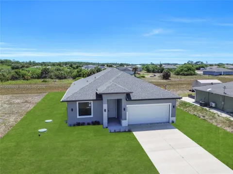 8045 Buttercup Cir