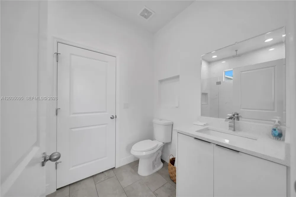 2013 Inglewood La Belle, FL 33935