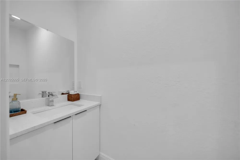 2013 Inglewood La Belle, FL 33935