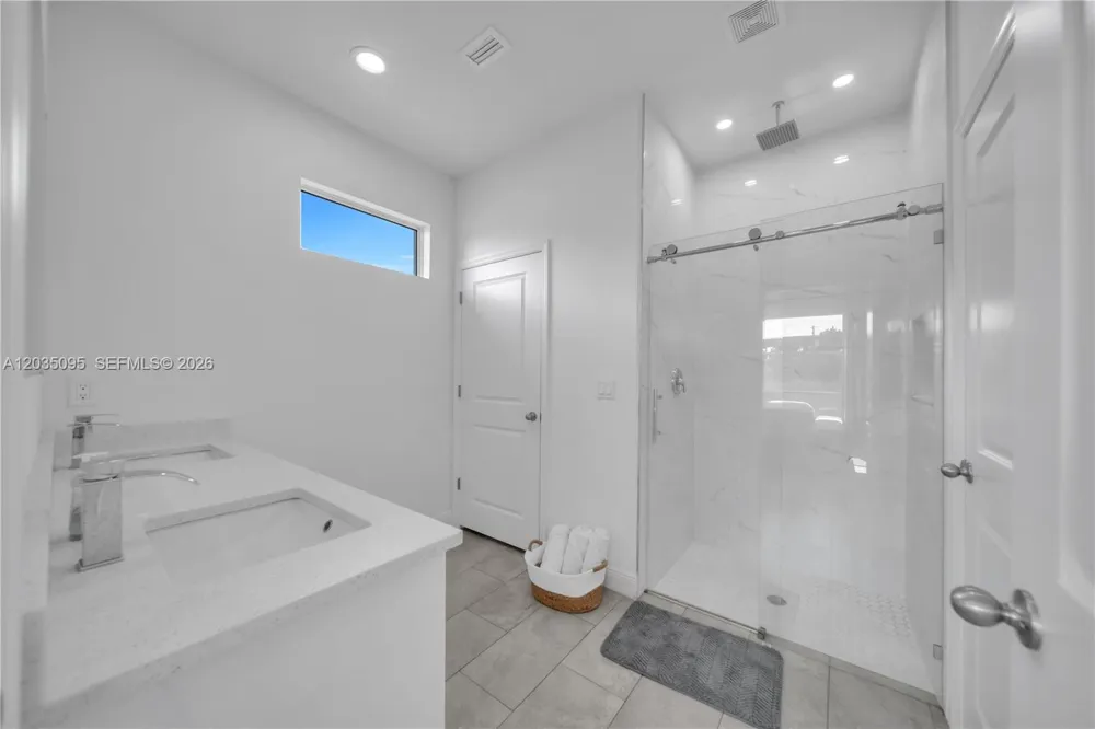 2013 Inglewood La Belle, FL 33935
