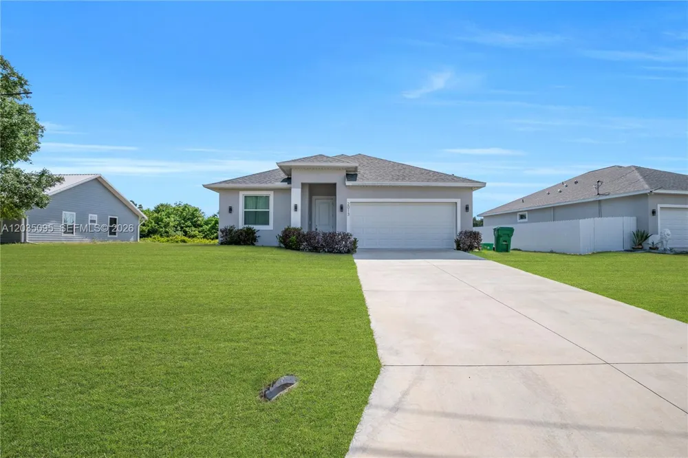2013 Inglewood La Belle, FL 33935