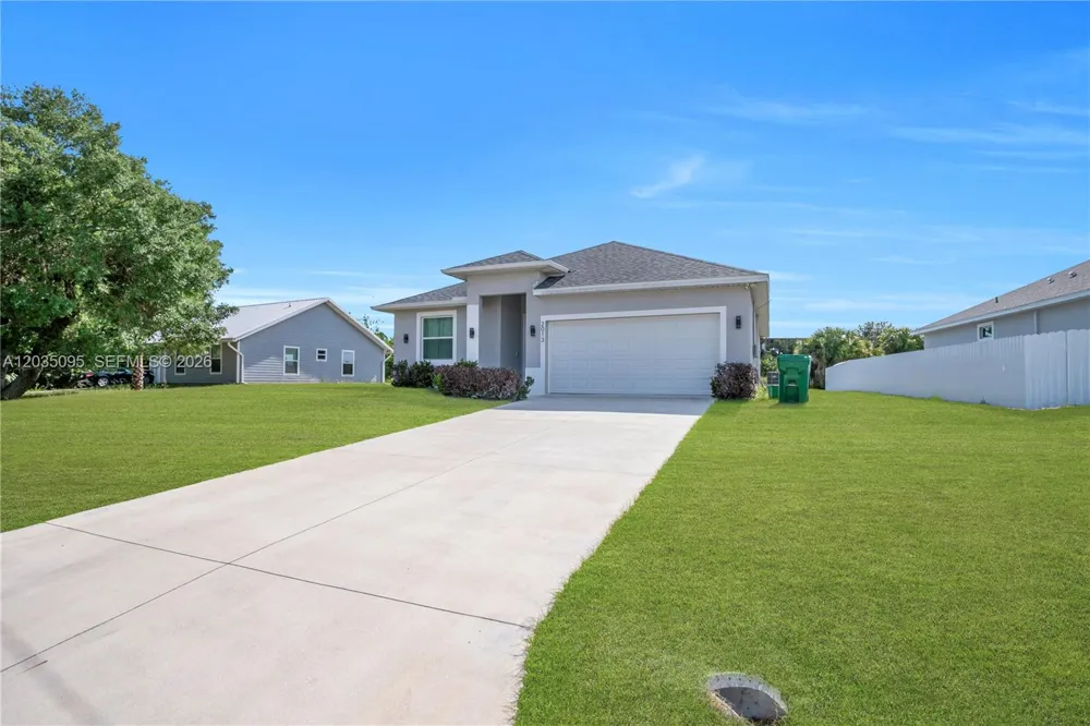 2013 Inglewood La Belle, FL 33935