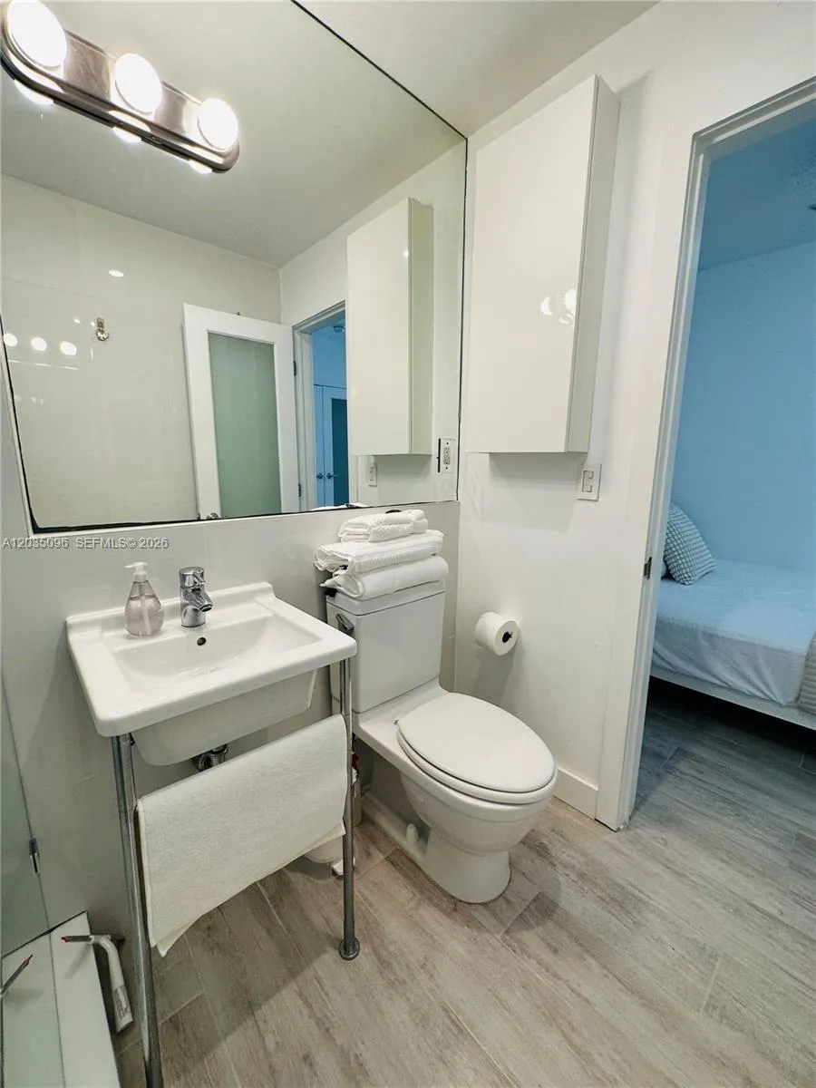 745 13th St #6 Miami Beach, FL 33139