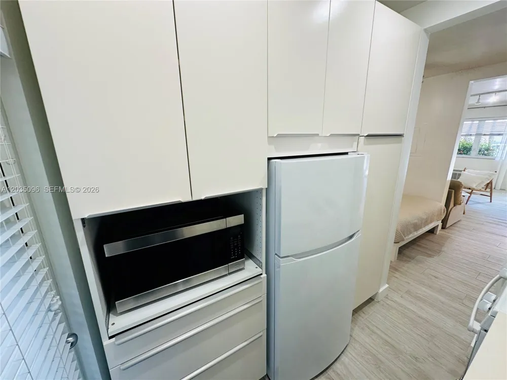 745 13th St #6 Miami Beach, FL 33139